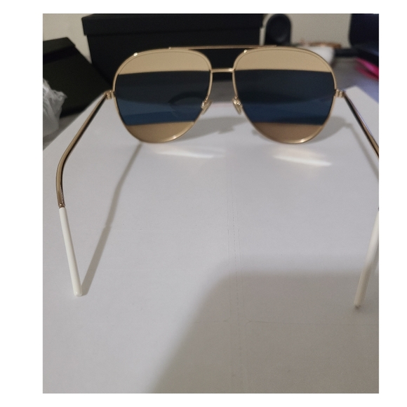 Authentic Unisex Christian Dior Sunglasses - Picture 6 of 6